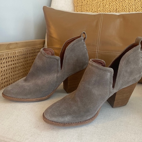 JEFFREY CAMBELL ankle bootie - Picture 1 of 2